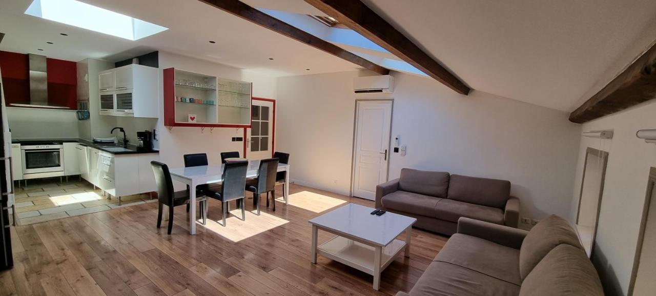 Loft 80M2 En Plein Coeur De La Vieille Ville 3 Etoiles Toulon Bagian luar foto